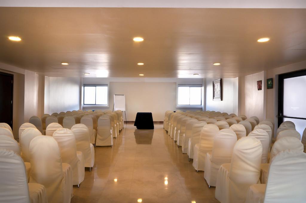 Imperio De Angeles Executive Leon Poliforum Εξωτερικό φωτογραφία