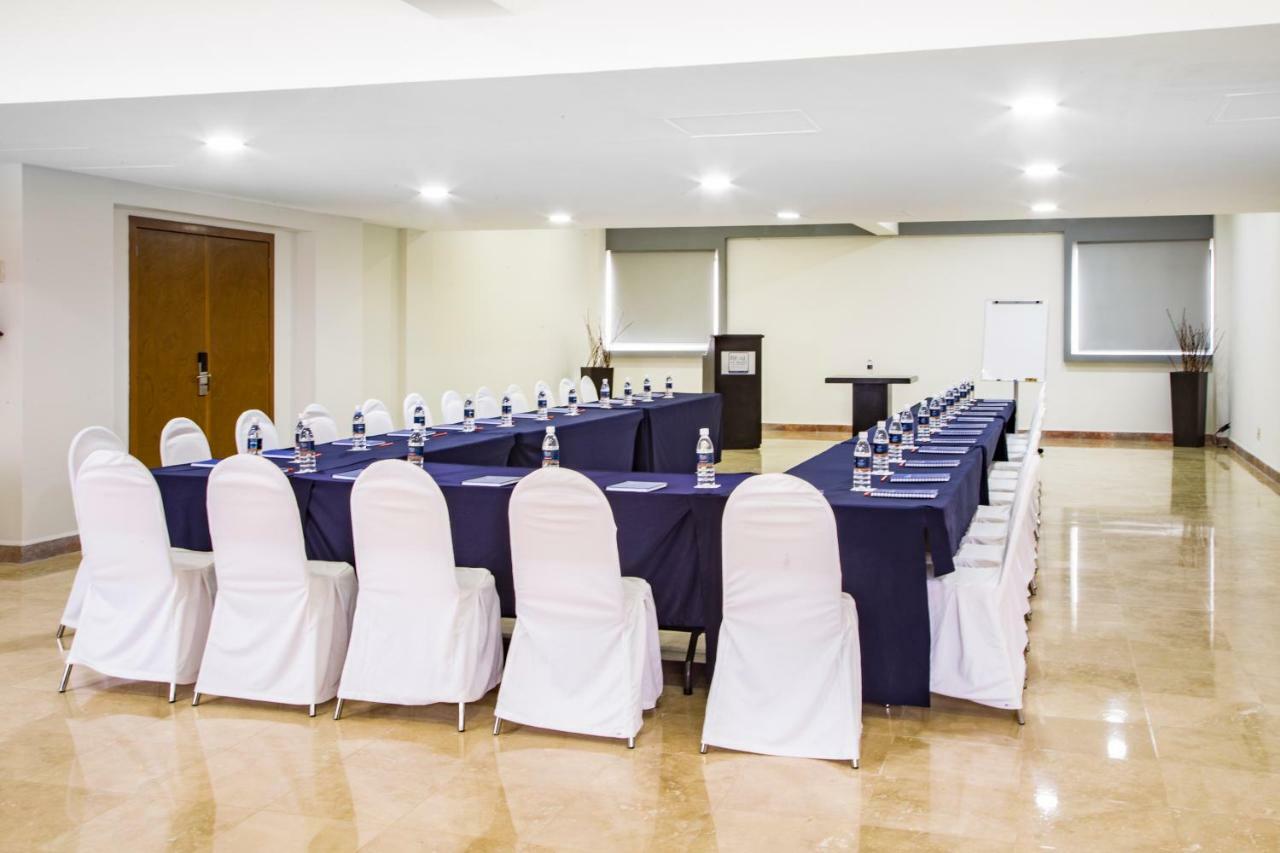Imperio De Angeles Executive Leon Poliforum Εξωτερικό φωτογραφία