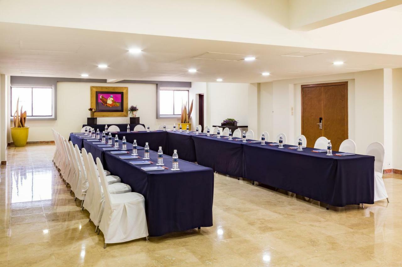 Imperio De Angeles Executive Leon Poliforum Εξωτερικό φωτογραφία