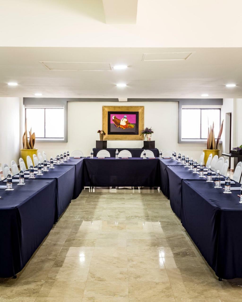 Imperio De Angeles Executive Leon Poliforum Εξωτερικό φωτογραφία